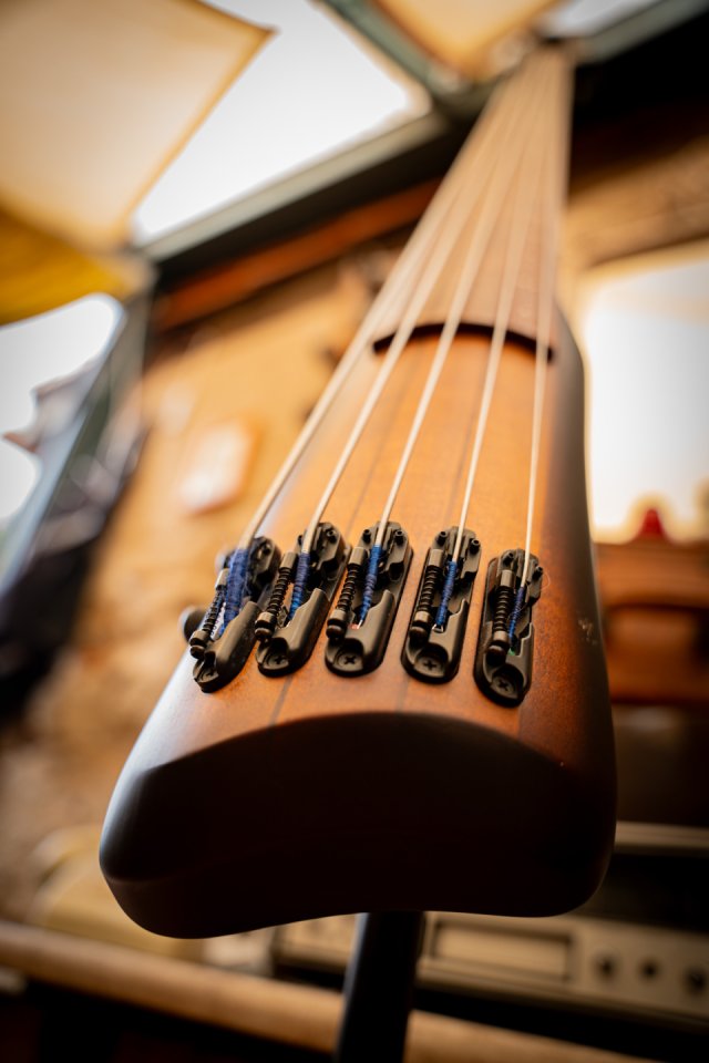 Bajo Ibanez UB805-MOB Contrabajo Eléctrico 5 strings babybass de segunda mano · Foto 1 de 10 · Pontevedra · 860 €