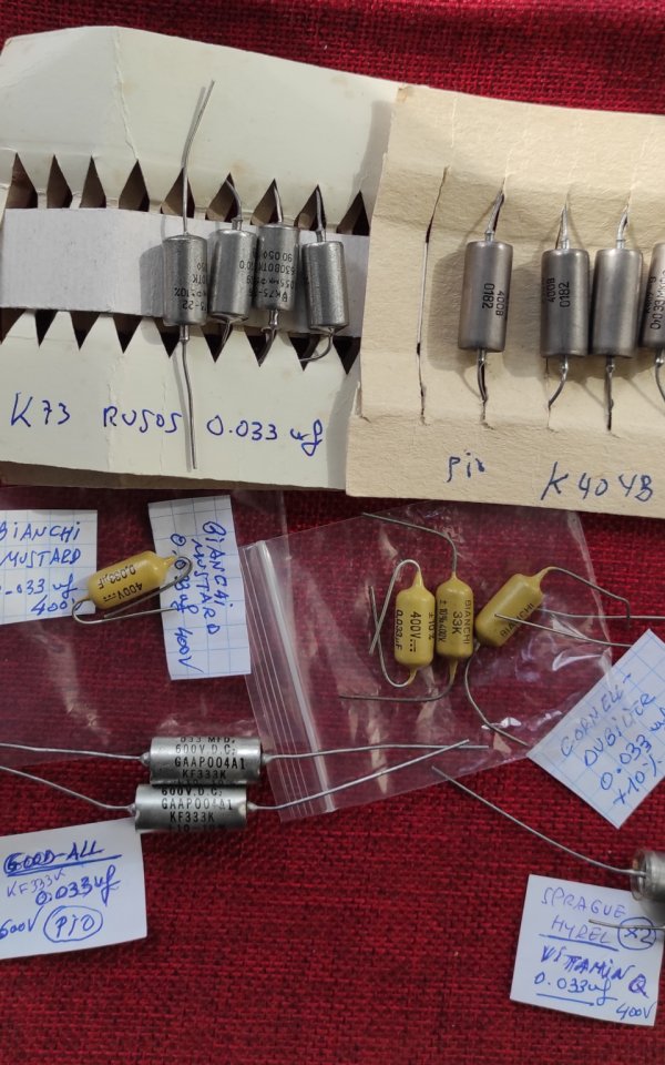 Condensadores de calidad para todos los públicos de segunda mano · Foto 7 de 9 · A Coruña · 3 €