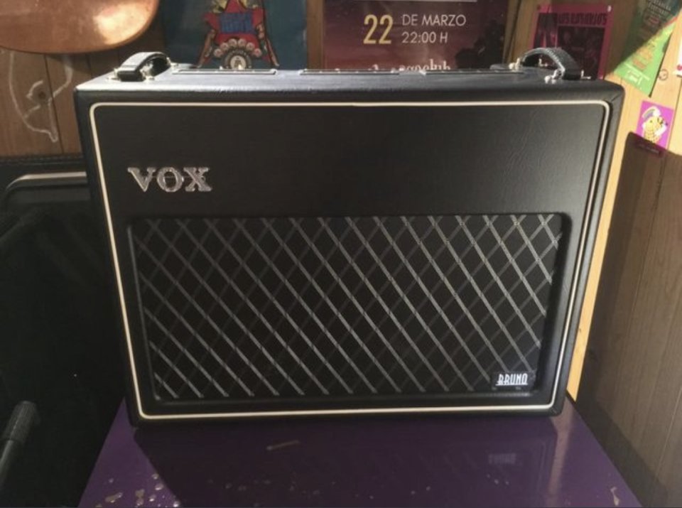 Vox TB35C2 de segunda mano · Foto 1 de 6 · Sevilla · 420 €