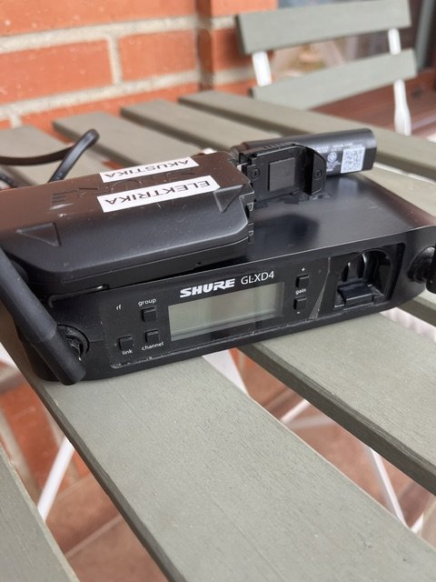 Sistema inalámbrico SHURE GLXD14 de segunda mano · Foto 1 de 4 · Bizkaia · 275 €