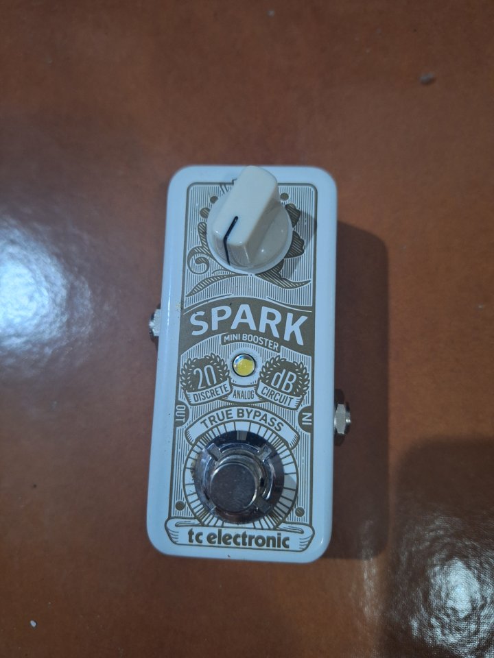 Pedal booster para guitarra TC Electronic Spark Mini Booster de segunda mano · Foto 1 de 4 · Granada · 20 €
