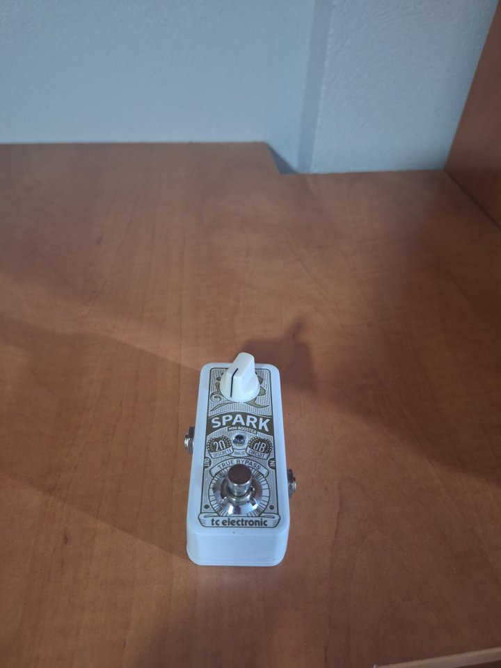 Pedal booster para guitarra TC Electronic Spark Mini Booster de segunda mano · Foto 2 de 4 · Granada · 20 €