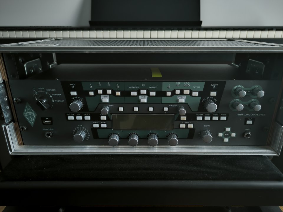 Kemper power rack + controller + flightcases + pedal expresion