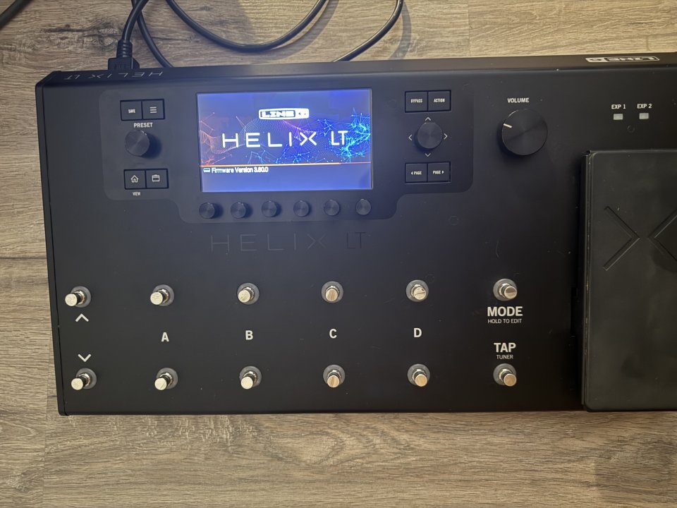 Helix lt line6 de segunda mano · Foto 2 de 2 · Barcelona · 570 €