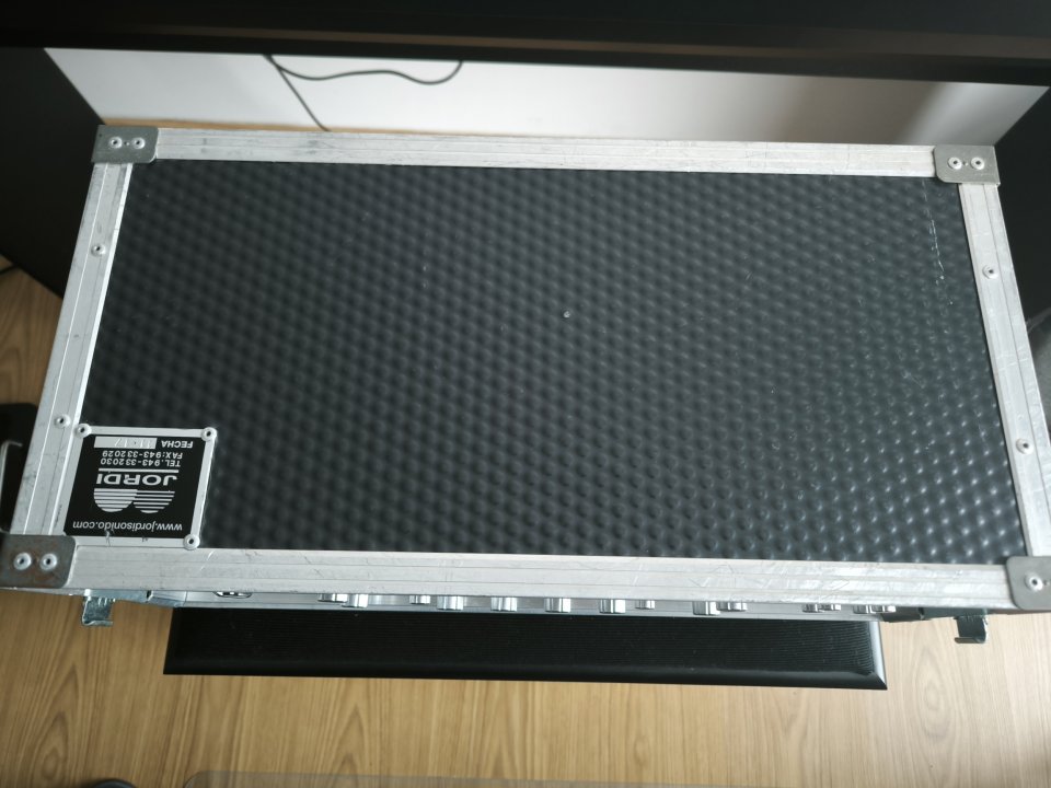 Kemper power rack + controller + flightcases + pedal expresion