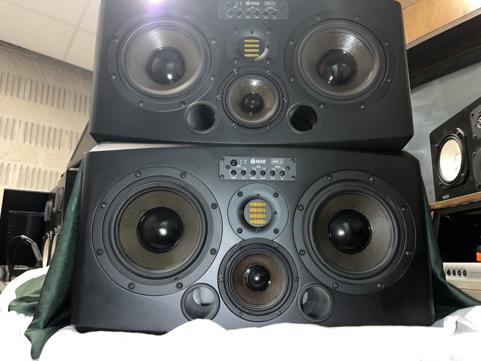 Monitores Adam S3X-H