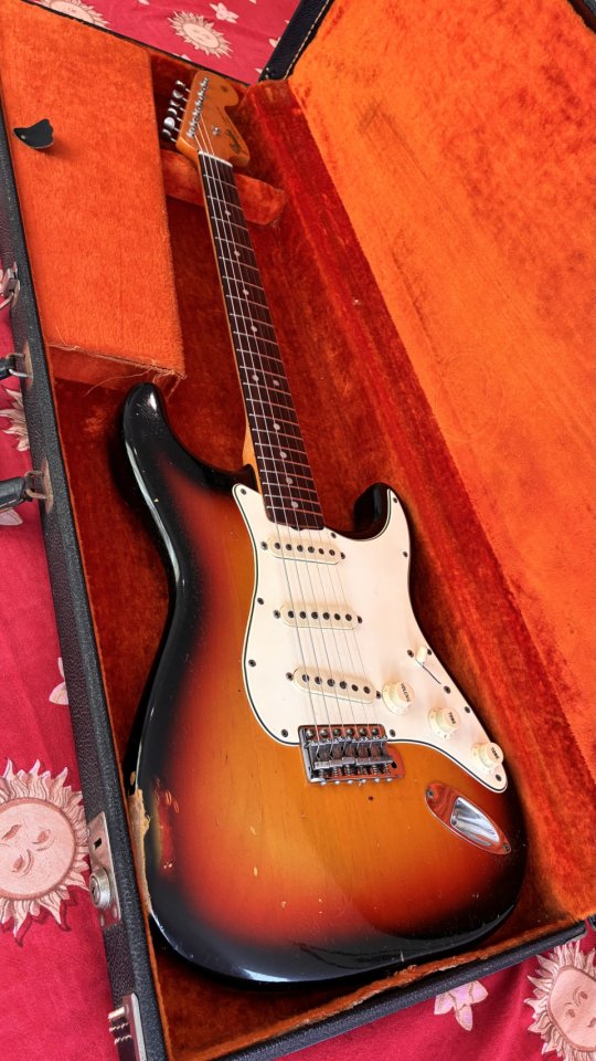 Fender Stratocaster 1965/66 de segunda mano · Foto 1 de 10 · Barcelona · 16000 €