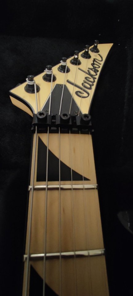 VENTA O CAMBIO Guitarra eléctrica Jackson DK2M made in Japan de segunda mano · Foto 6 de 9 · Valencia · 650 €