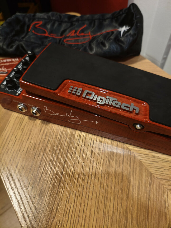Digitech Brian May - Red Special - Edicion Limitada