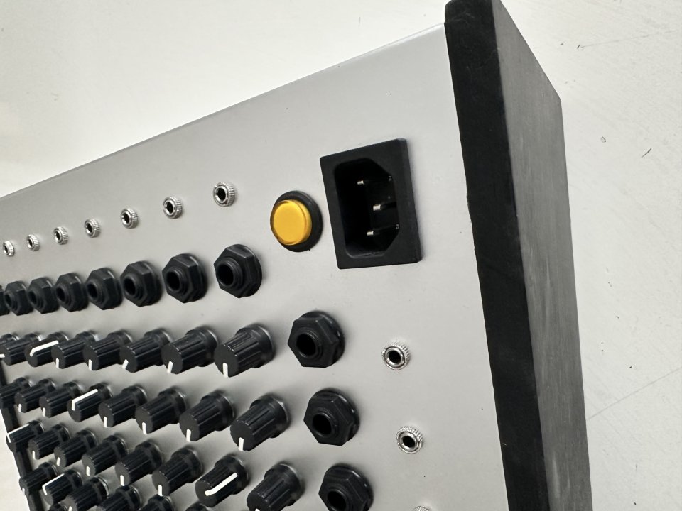 Matrix Mixer CUSTOM 8x8 audio + eurorack