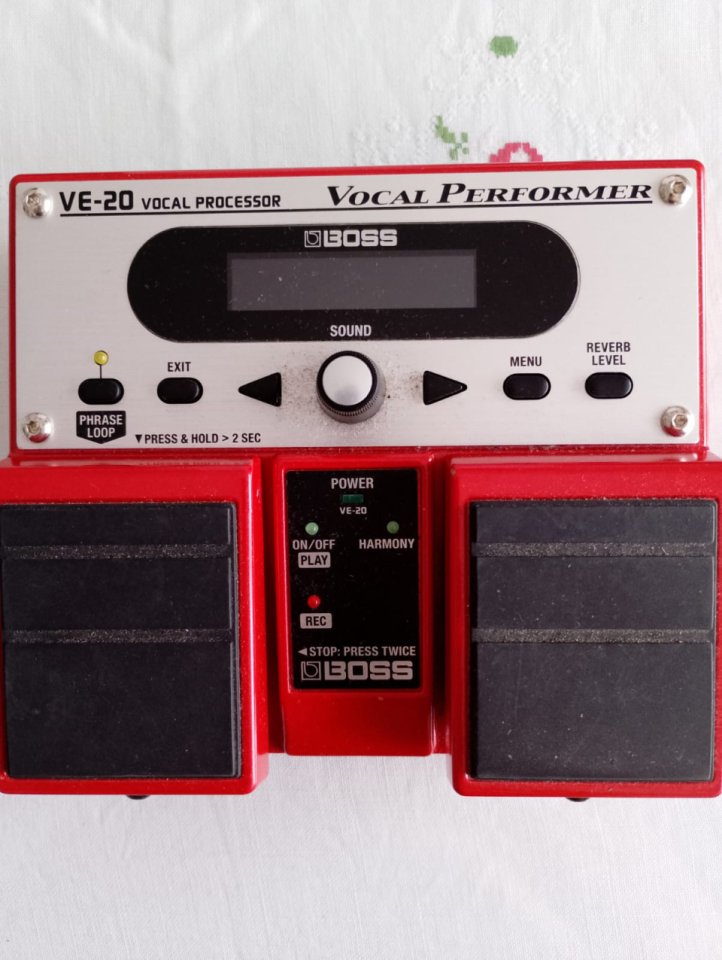 Boss VE-20 Vocal Performer | Full Set: Caja y Fuente Original de segunda mano · Foto 2 de 4 · Sevilla · 190 €