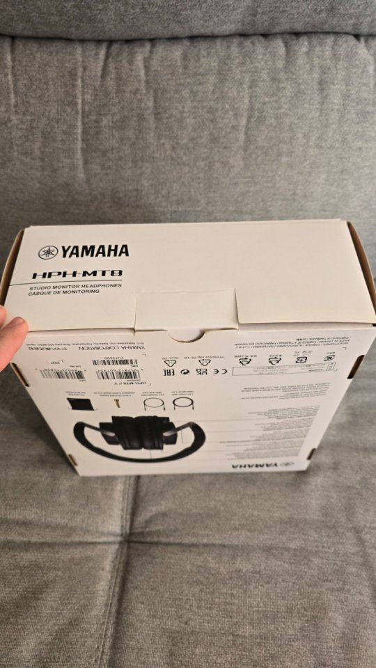 Auriculares Estudio Yamaha HPH-MT8 Nuevos de segunda mano · Foto 3 de 3 · Madrid · 155 €