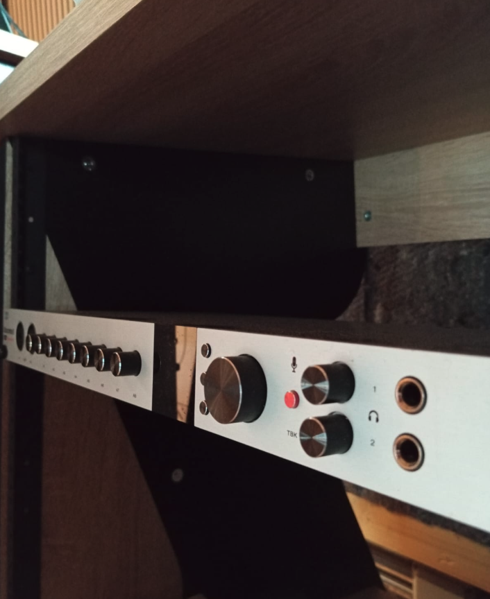 Antelope Discrete 8 Synergy Core de segunda mano · Foto 2 de 4 · Asturias · 750 €