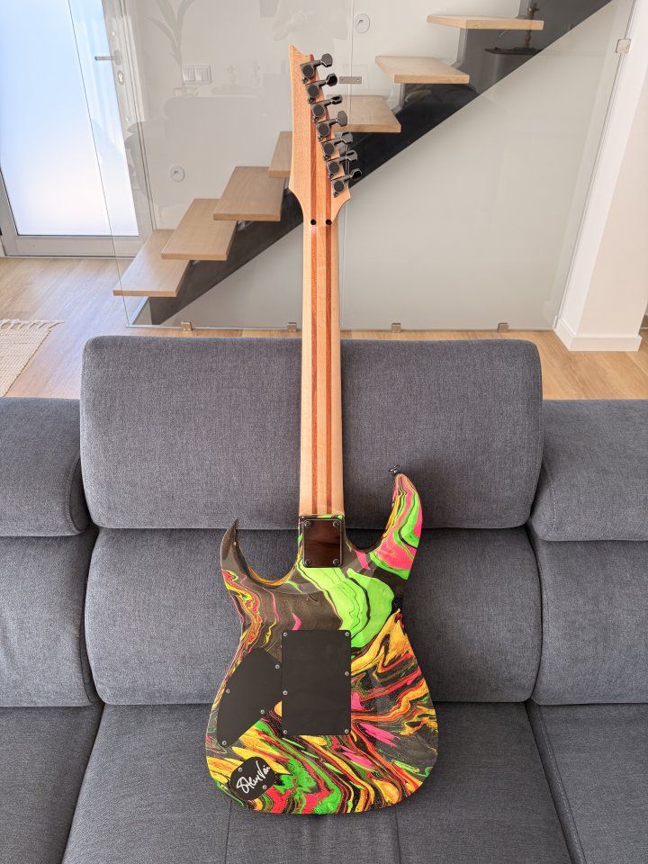 Ibanez UV77RE-MC Steve Vai Signature Universe Reissue 2010 - Multi-Color