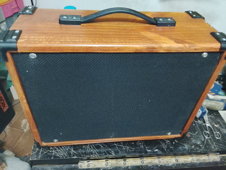 Pantalla 1x10 madera de Abeto 49x36x21