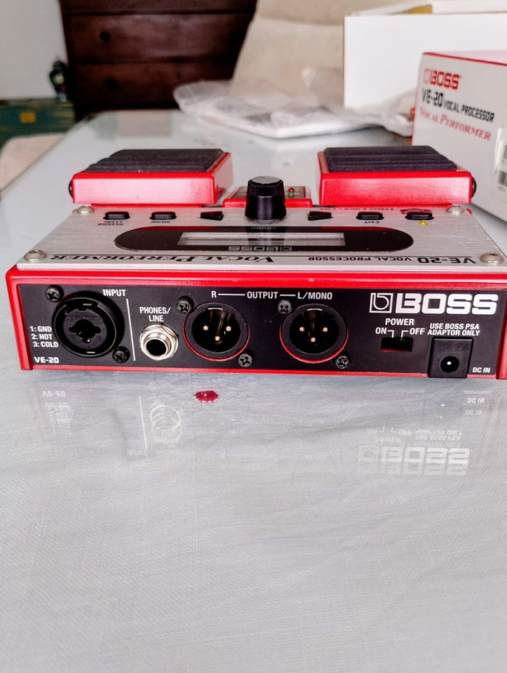 Boss VE-20 Vocal Performer | Full Set: Caja y Fuente Original de segunda mano · Foto 3 de 4 · Sevilla · 190 €