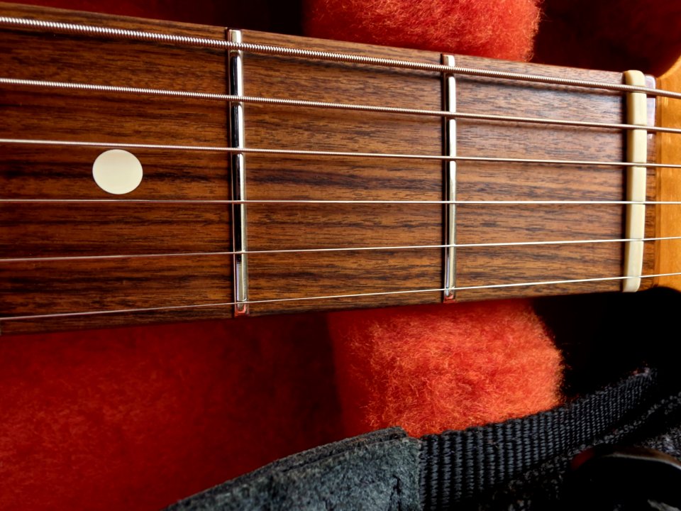 Fender Stevie Ray Vaughan Signature Stratocaster 1997 de segunda mano · Foto 8 de 10 · Alicante