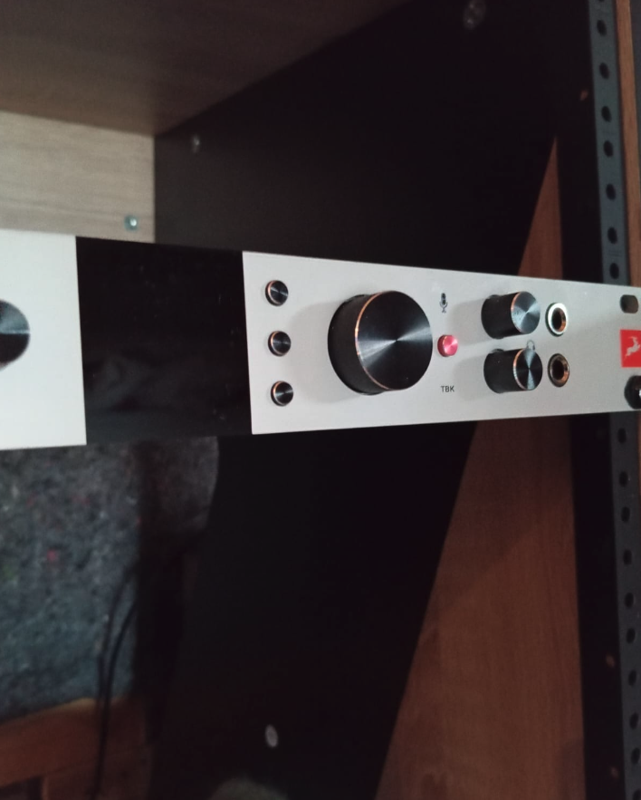 Antelope Discrete 8 Synergy Core de segunda mano · Foto 3 de 4 · Asturias · 750 €