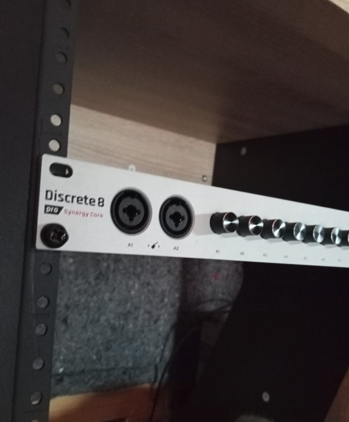 Antelope Discrete 8 Synergy Core de segunda mano · Foto 4 de 4 · Asturias · 750 €