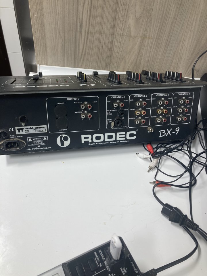 Mesa de mezclas Rodec bx9