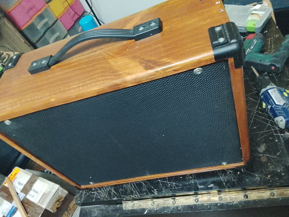 Pantalla 1x10 madera de Abeto 49x36x21