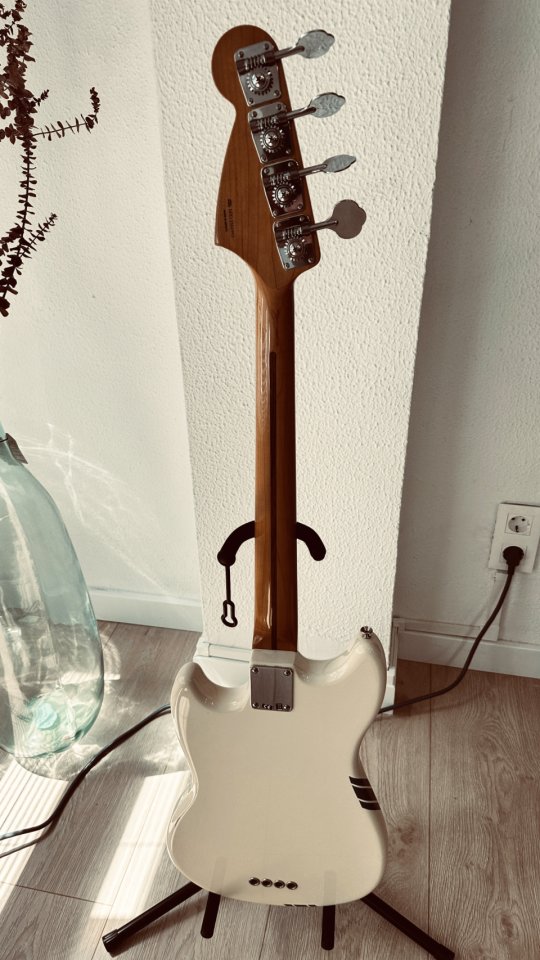 Fender pawn shop mustang bass de segunda mano · Foto 2 de 4 · Girona · 800 €