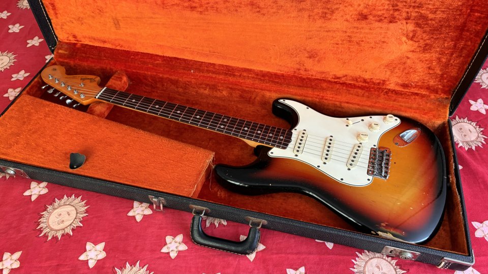 Fender Stratocaster 1965/66 de segunda mano · Foto 8 de 10 · Barcelona · 16000 €