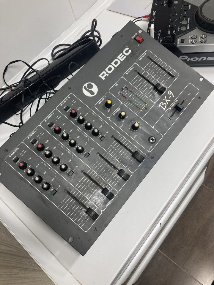 Mesa de mezclas Rodec bx9