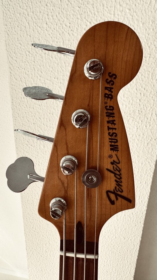 Fender pawn shop mustang bass de segunda mano · Foto 3 de 4 · Girona · 800 €