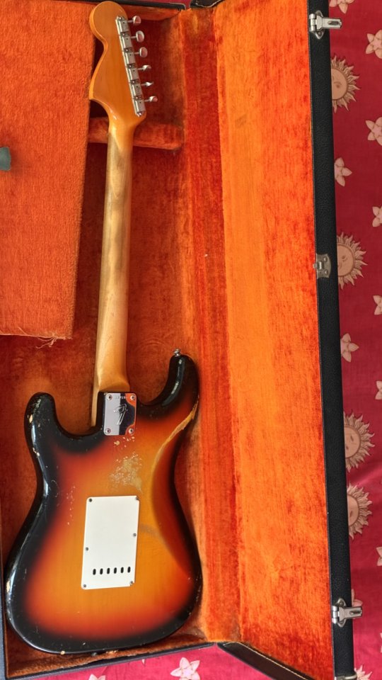 Fender Stratocaster 1965/66 de segunda mano · Foto 9 de 10 · Barcelona · 16000 €