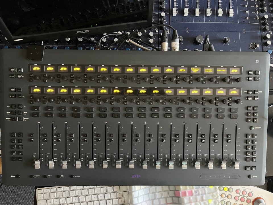 AVID SL3 Digital Mixing System