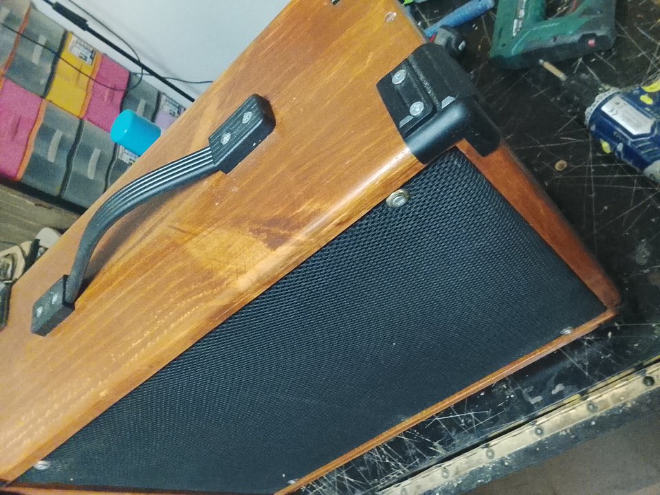 Pantalla 1x10 madera de Abeto 49x36x21