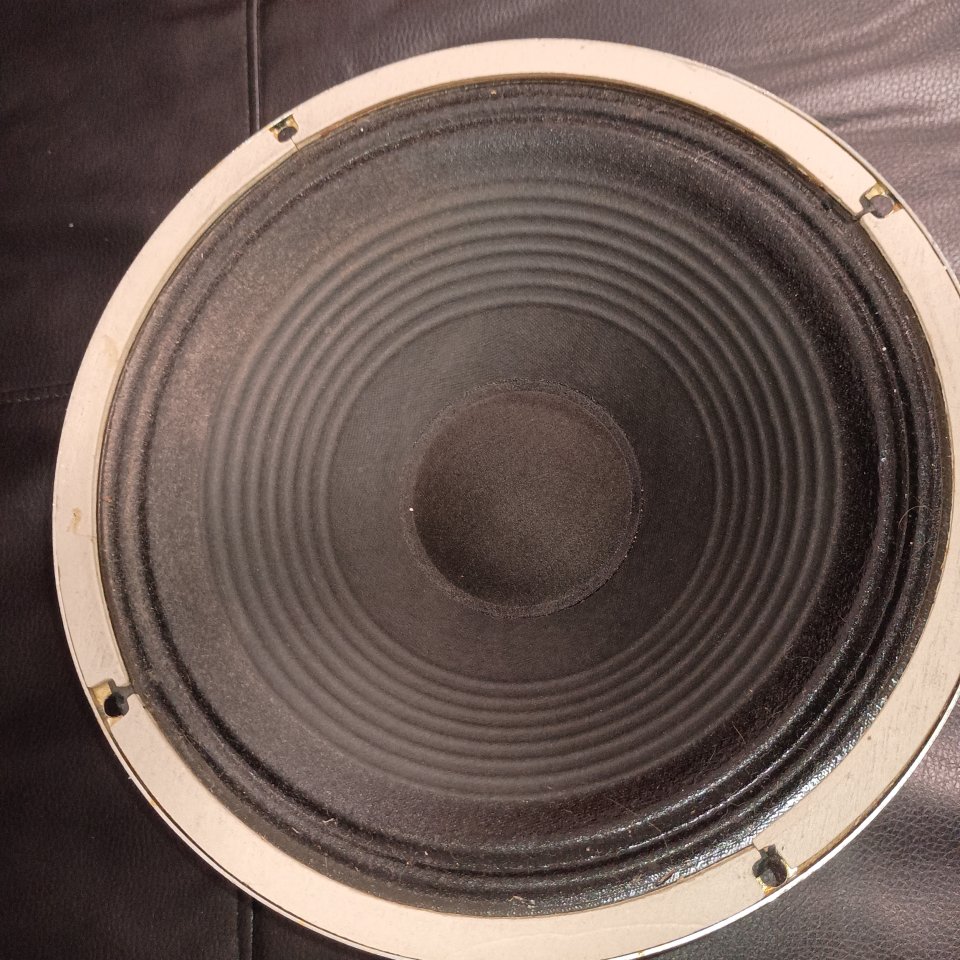 Altavoz celestion G12T75 Marshall de segunda mano · Foto 5 de 6 · Málaga · 70 €