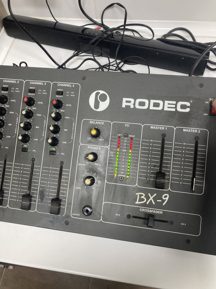 Mesa de mezclas Rodec bx9