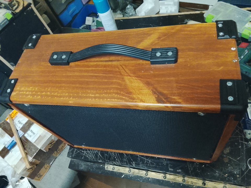 Pantalla 1x10 madera de Abeto 49x36x21