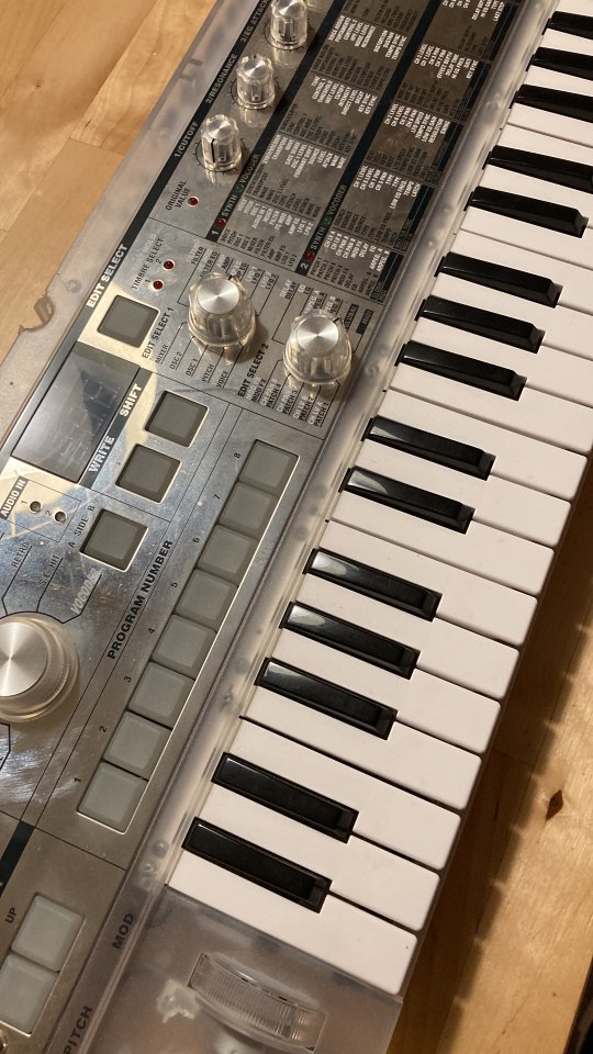 sintetizador korg-microkorg crystal