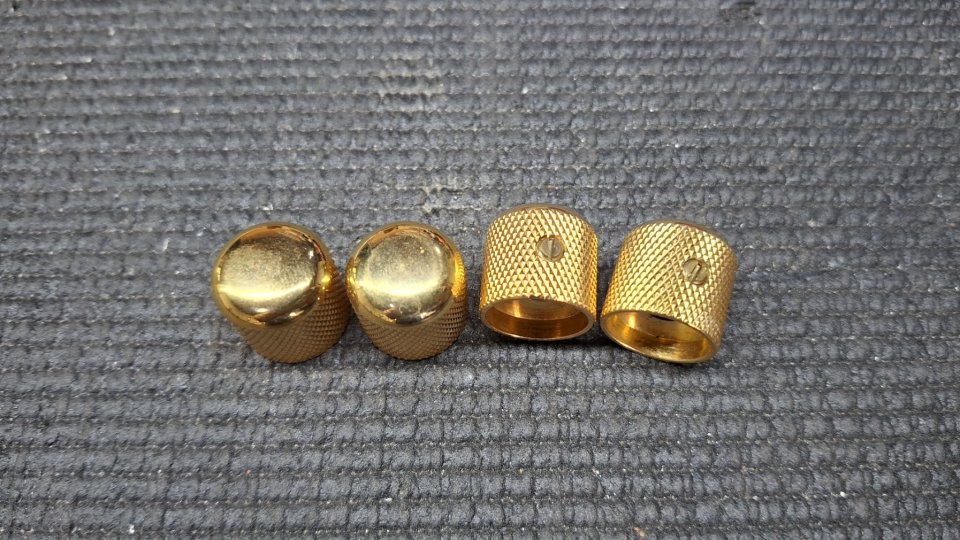 Domed knobs dorados de segunda mano · Foto 2 de 3 · Lugo · 20 €