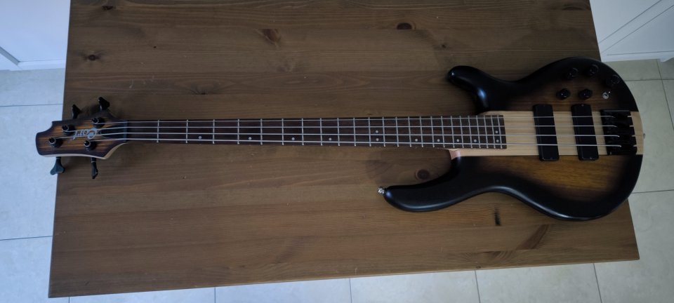 Vendo Cort C4 Plus ZBMH de segunda mano · Foto 1 de 8 · Zaragoza · 425 €
