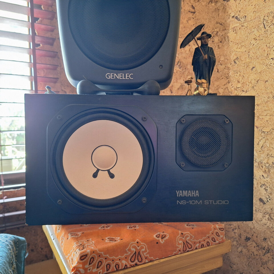 Altavoces Yamaha NS-10M STUDIO + Etapa Hafler