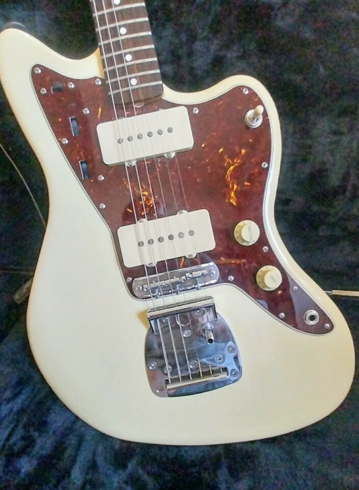 Squier J Mascis 2017 CAMBIO