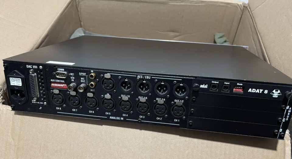 Apogee AD8000 de segunda mano · Foto 2 de 2 · Sevilla · 450 €