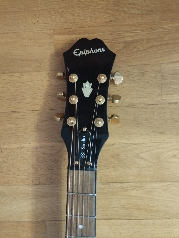 Epiphone SST Studio Chet Atkins de segunda mano · Foto 2 de 5 · Madrid · 995 €
