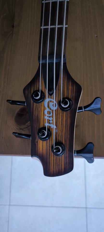 Vendo Cort C4 Plus ZBMH de segunda mano · Foto 2 de 8 · Zaragoza · 425 €