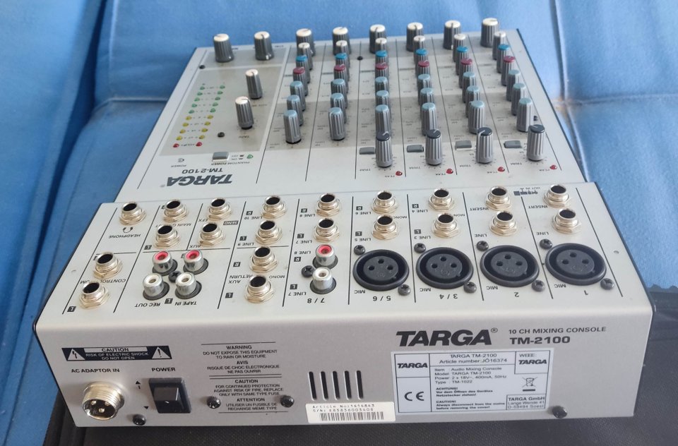 Mesa TARGA TM2100 (10 canales, 4 XLR) de segunda mano · Foto 2 de 3 · Alicante · 50 €