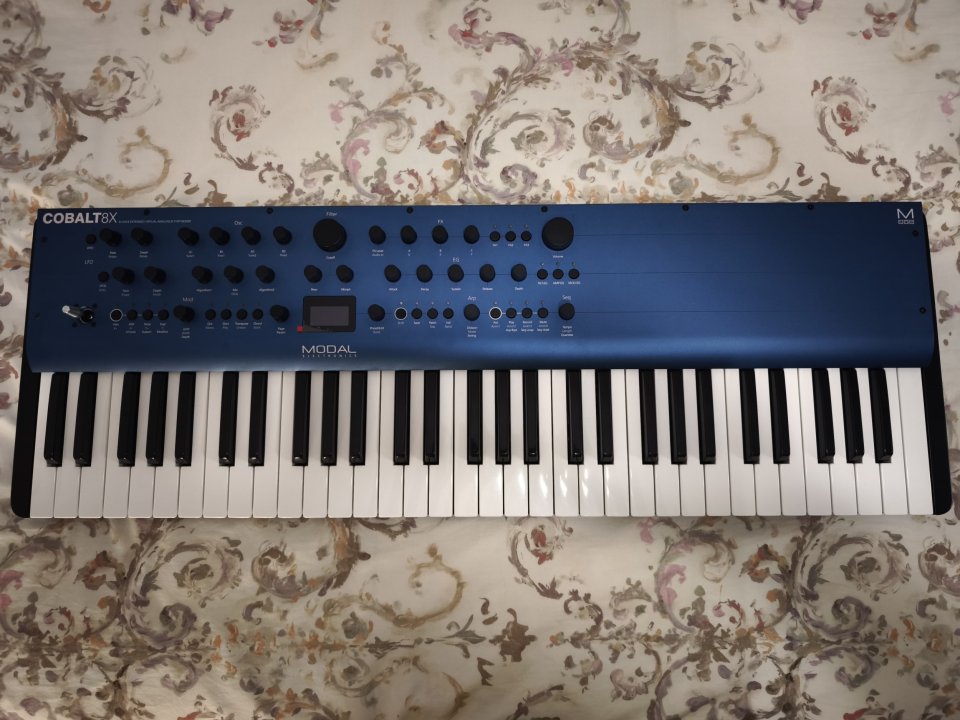 Modal Cobalt8X de segunda mano · Foto 1 de 7 · Pontevedra · 550 €