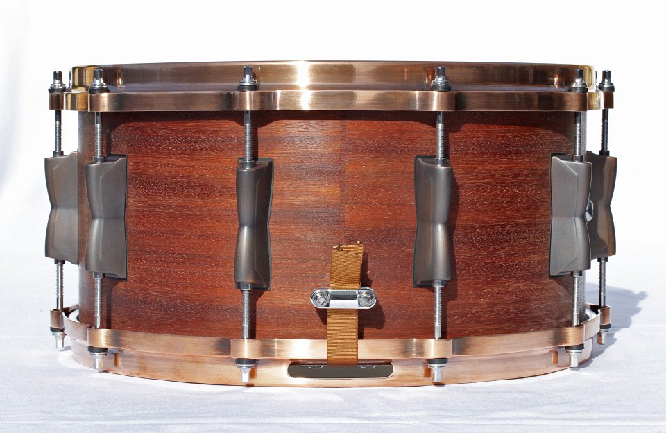 Caja de 14"x7" con casco de caoba africana 100% y aros die cast de segunda mano · Foto 6 de 10 · Segovia · 300 €