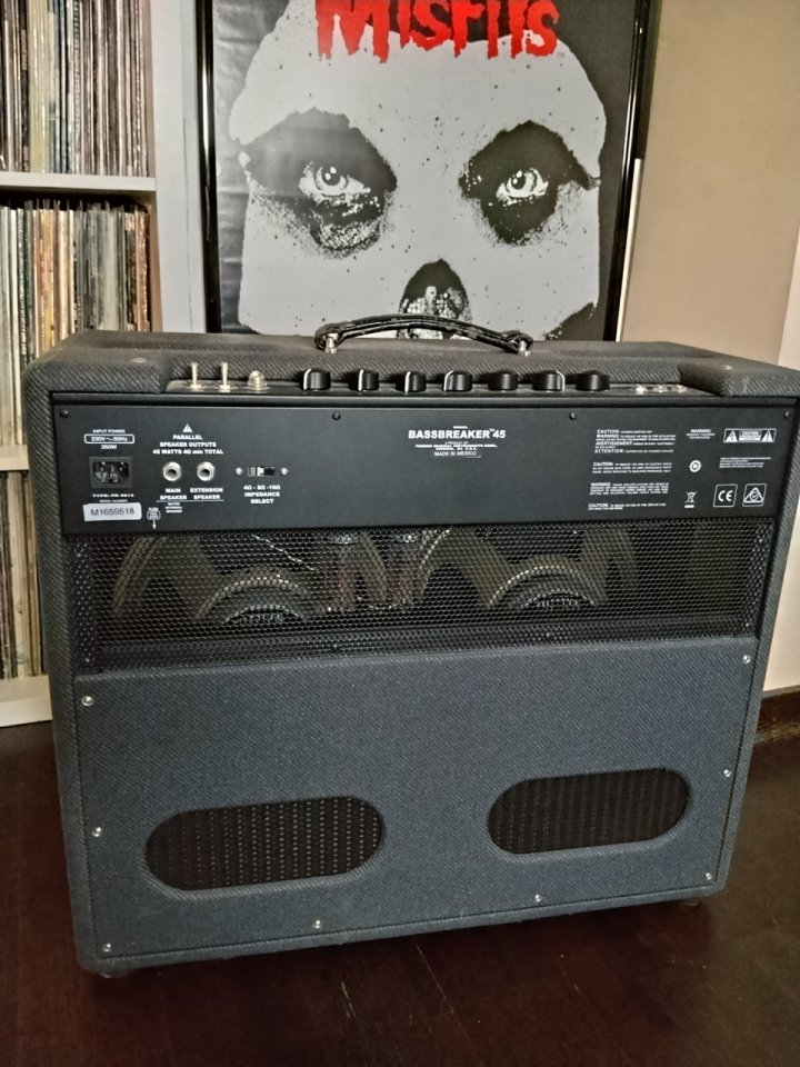 Fender Bassbreaker 45w por Guitarra de segunda mano · Foto 2 de 8 · Málaga