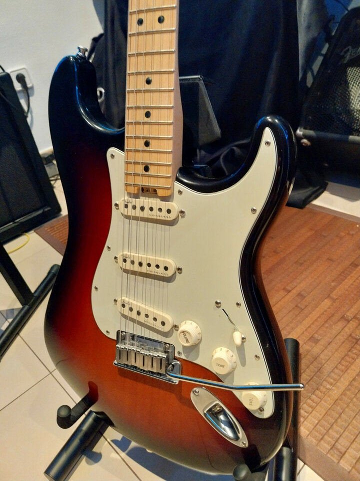 !!!Reservada!!!Fender Stratocaster Elite IMPECABLE