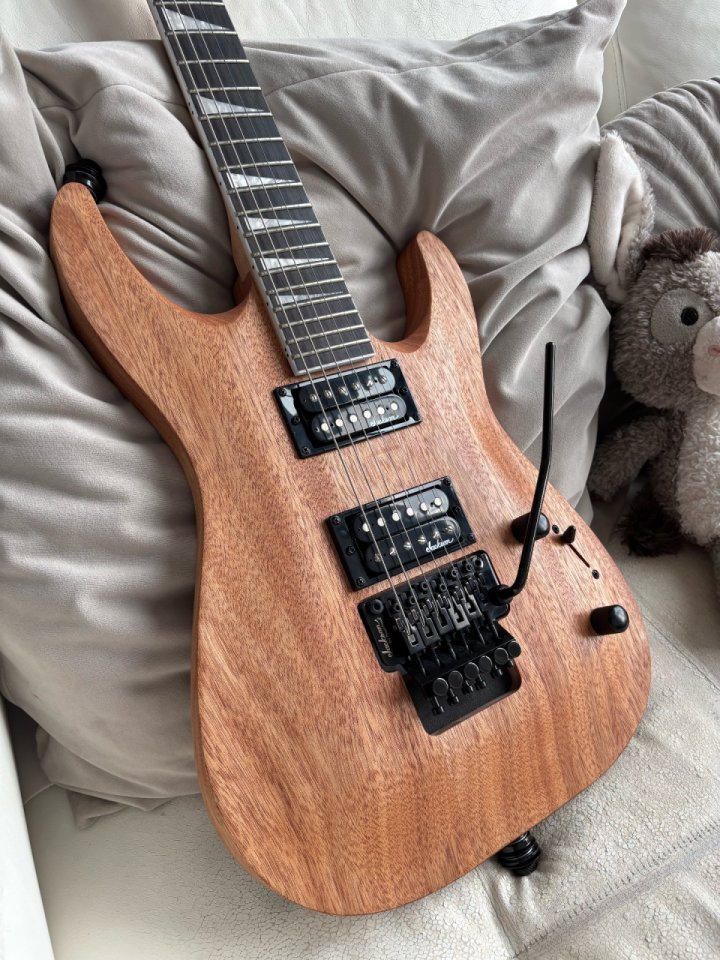 Jackson JS32 Dinky DKA Guitarra Eléctrica