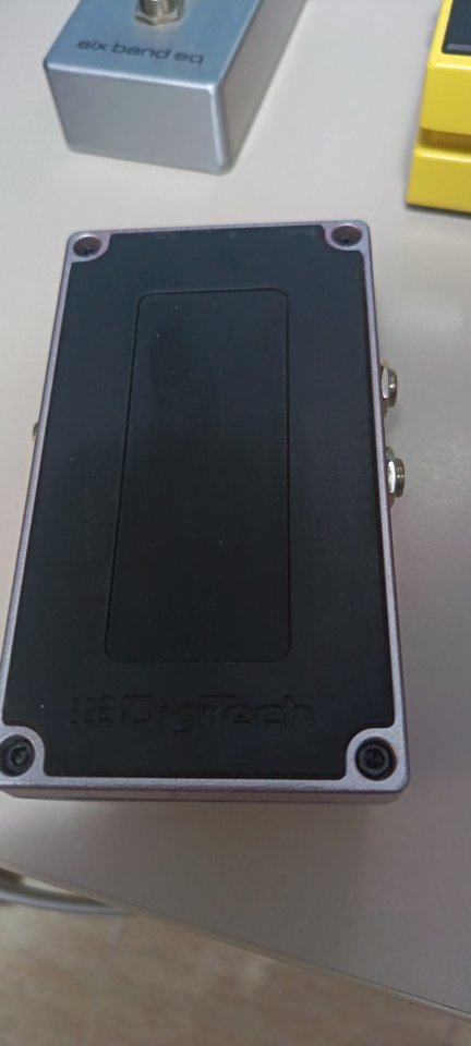 Pedal Digitech Grunge de segunda mano · Foto 2 de 2 · Barcelona · 80 €